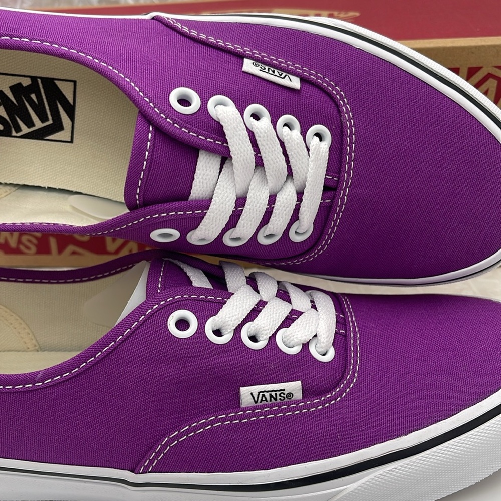 Vans Men’s Purple Canvas Sneakers Waffle Sole Authentic
Color Theory Willow herb - Picture 14 of 16